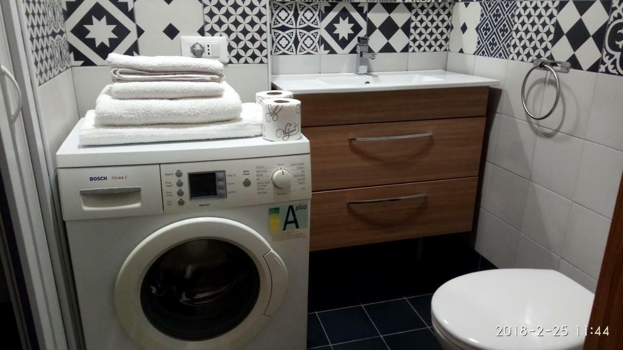 Archimede Apartment ปาเวีย ภายนอก รูปภาพ