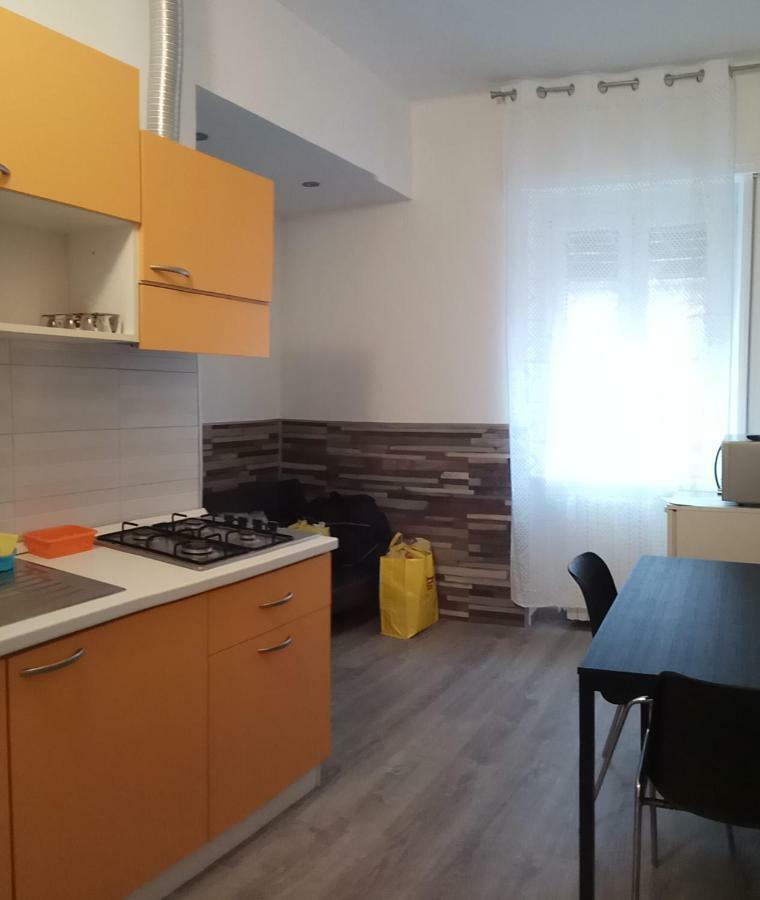 Archimede Apartment ปาเวีย ภายนอก รูปภาพ